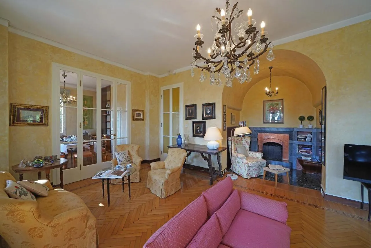 Villa Vibe Luce, Beautiful Period Villa With Private Pool And Lake View Gardone Riviera