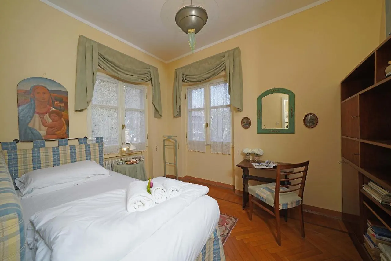 Villa Vibe Luce, Beautiful Period Villa With Private Pool And Lake View Gardone Riviera