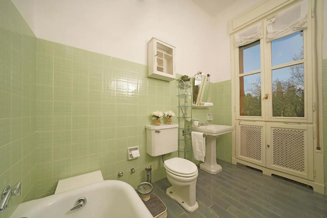 Villa Vibe Luce, Beautiful Period Villa With Private Pool And Lake View Gardone Riviera Włochy