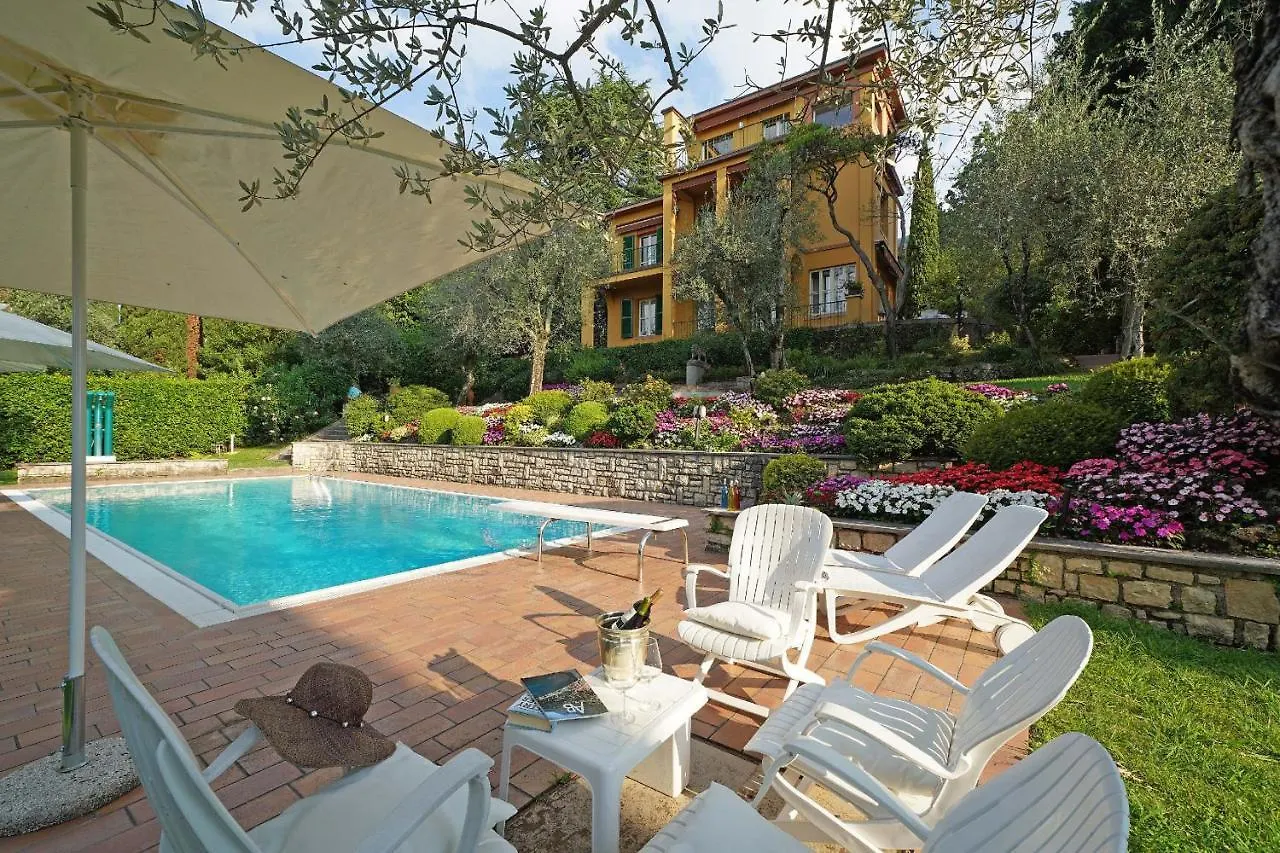 Villa Vibe Luce, Beautiful Period Villa With Private Pool And Lake View Gardone Riviera